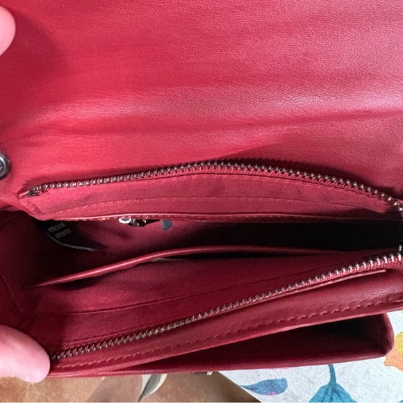 Badgley Mischka Red Quilted Vegan Leather Crossbody Bag NWT - Picture 4 of 5